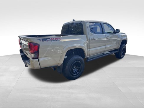 Used 2018 Toyota Tacoma TRD Sport image 22