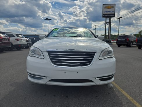 Used 2013 Chrysler 200 Touring w/ Cold Weather Group image 9