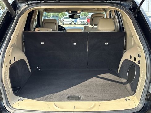 Used 2020 Jeep Grand Cherokee Limited w/ Luxury Group II image 25