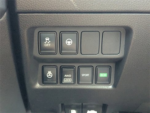 Used 2022 Nissan Rogue Sport SL w/ Premium Package image 29
