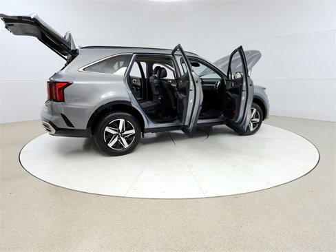 Used 2021 Kia Sorento EX w/ Panoramic Sunroof Package image 12