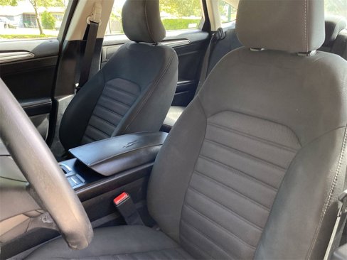 Used 2019 Ford Fusion SE image 29