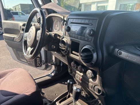 Used 2013 Jeep Wrangler Unlimited Sport w/ Dual Top Group image 36