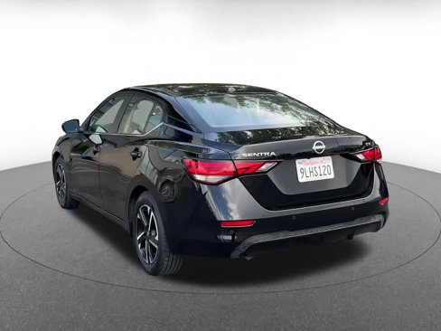 Used 2024 Nissan Sentra SV image 11