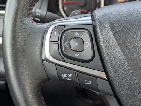 Used 2017 Toyota Camry SE image 15