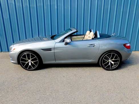 Used 2013 Mercedes-Benz SLK 250 image 2