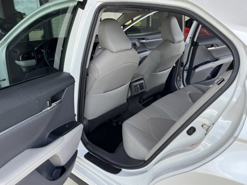 Used 2019 Toyota Camry XSE image 35