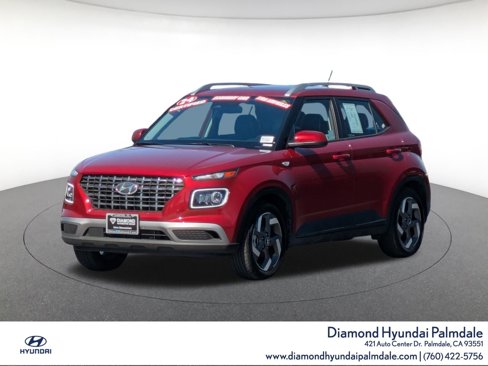 Used 2024 Hyundai Venue Limited image 3