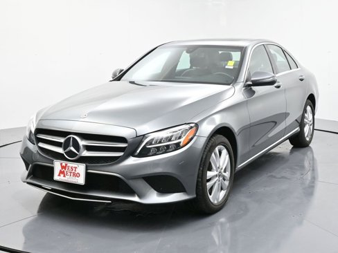 Used 2019 Mercedes-Benz C 300 4MATIC Sedan image 2
