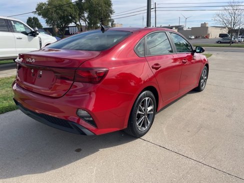 Used 2023 Kia Forte LXS image 8