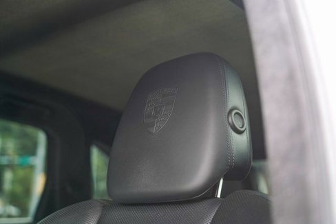 Used 2016 Porsche Cayenne Turbo image 23