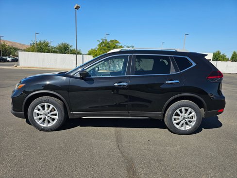 Used 2019 Nissan Rogue SV image 3