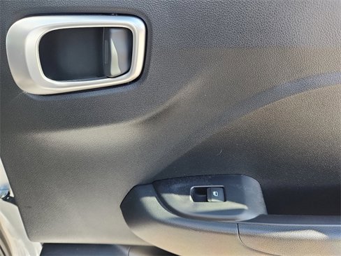 Certified 2021 Hyundai Venue SEL w/ Premium Package image 32