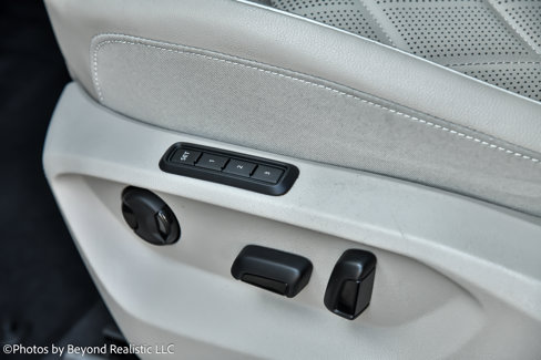 Used 2024 Volkswagen Atlas SEL Premium R-Line image 35