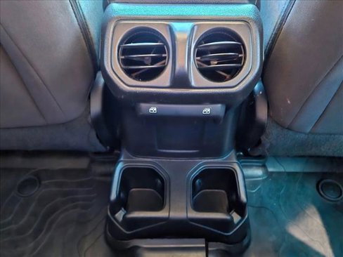 Used 2019 Jeep Wrangler Unlimited Sport S image 17