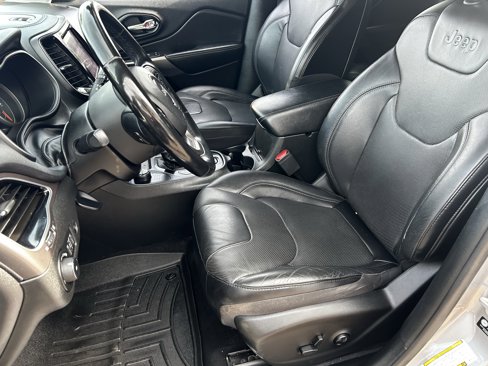 Used 2021 Jeep Cherokee Limited w/ Elite Package image 19