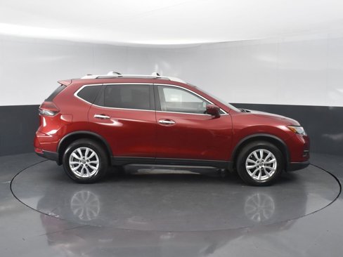 Used 2019 Nissan Rogue SV image 4