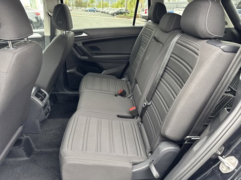 Certified 2024 Volkswagen Tiguan S image 33