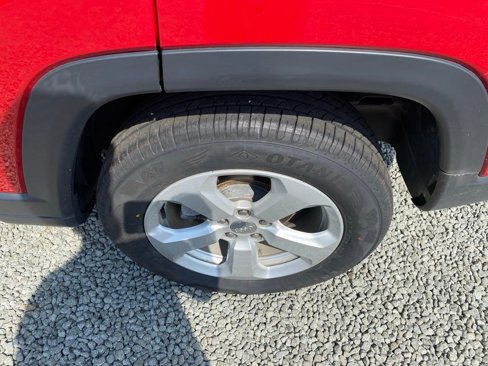 Used 2019 Jeep Compass Latitude w/ Popular Equipment Group image 24