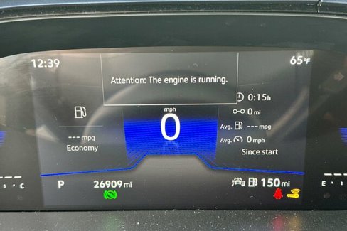 Certified 2023 Volkswagen Taos SE w/ Panoramic Sunroof Package image 24