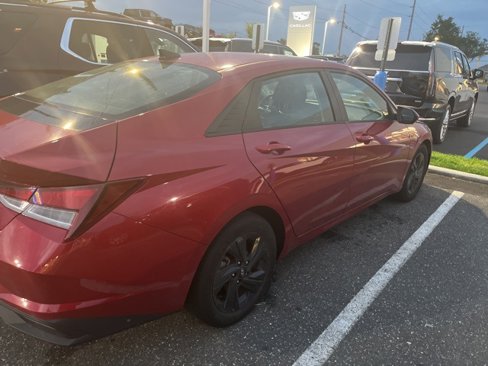 Used 2023 Hyundai Elantra SEL image 4