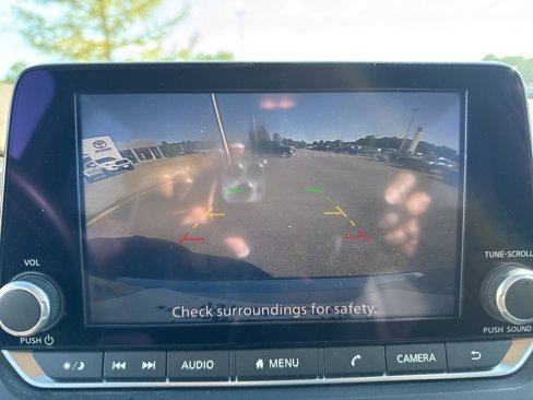 Used 2023 Nissan Rogue SV image 21