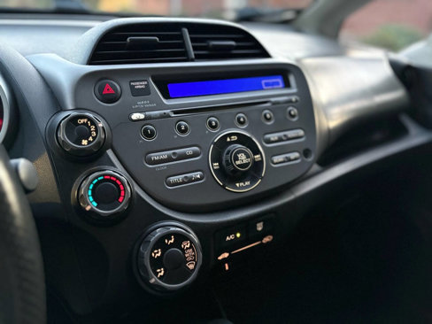Used 2010 Honda Fit Sport image 14
