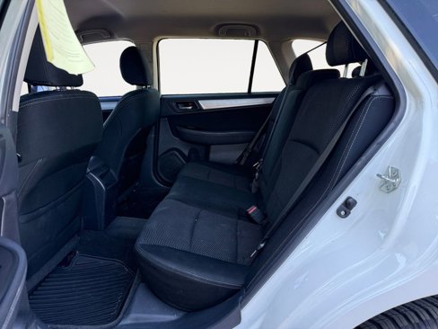 Used 2015 Subaru Outback 2.5i Premium image 13