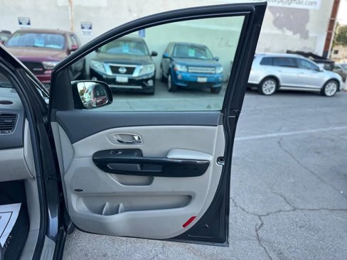 Used 2015 Kia Sedona SX image 37