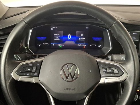 Used 2023 Volkswagen Jetta SE w/ Panoramic Sunroof Package image 19