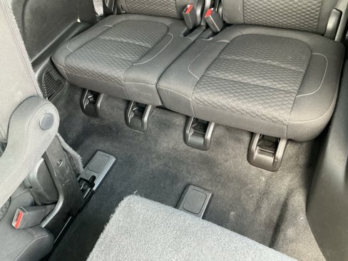 Used 2017 GMC Acadia SLE image 38