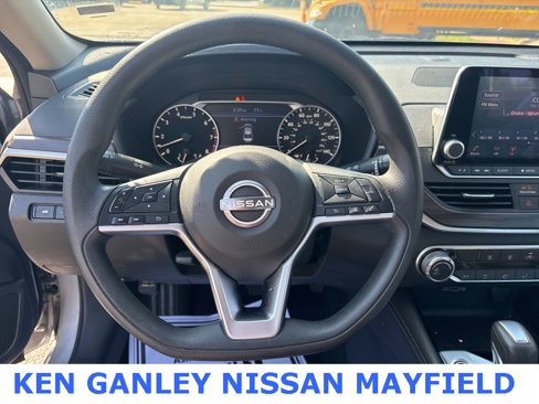 Used 2023 Nissan Altima 2.5 SV image 9
