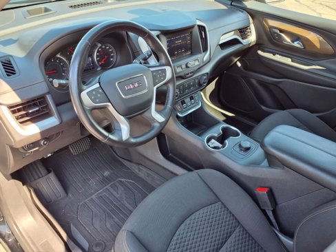 Used 2021 GMC Terrain SLE w/ Elevation Edition image 4