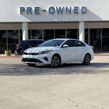 Used 2024 Kia Forte LXS image 1