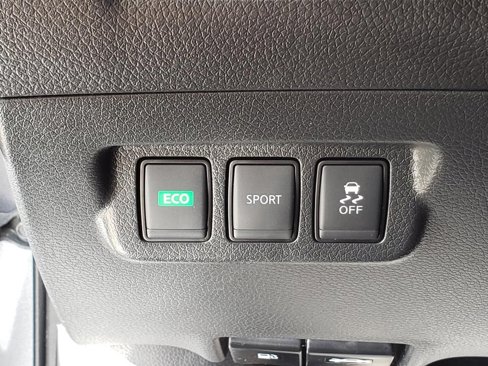 Used 2018 Nissan Sentra SV w/ Premium Package (P01) image 26