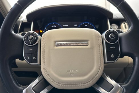Used 2013 Land Rover Range Rover HSE image 17