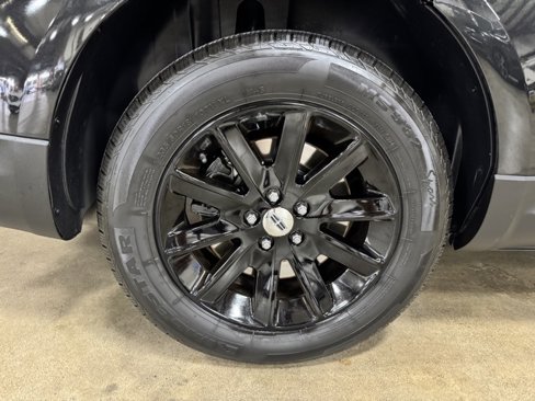 Used 2015 Lincoln MKT AWD image 42