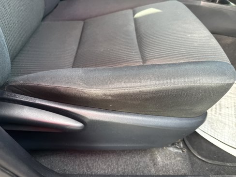Used 2017 Toyota RAV4 LE image 18