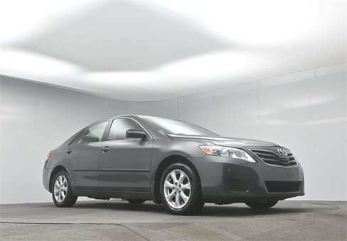 Used 2011 Toyota Camry image 26