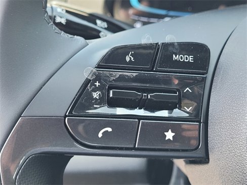 New 2025 Hyundai Elantra Sport image 17