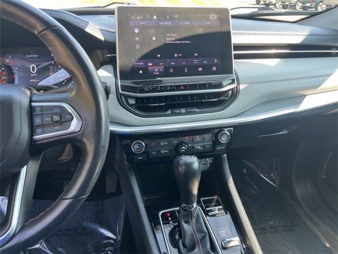 Used 2022 Jeep Compass Limited image 10
