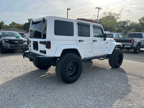 Used 2017 Jeep Wrangler Unlimited Sahara w/ Max Tow Package image 8