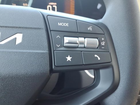 New 2025 Kia K4 LX image 22