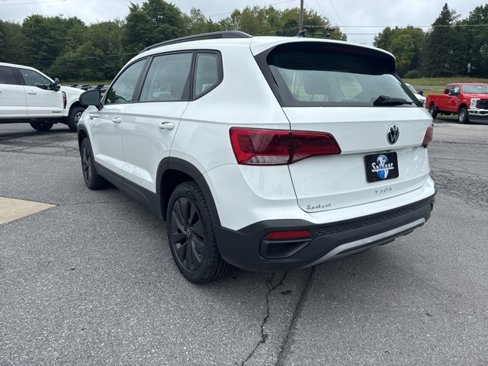 Used 2022 Volkswagen Taos S image 6