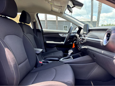 Used 2023 Kia Forte LXS image 9