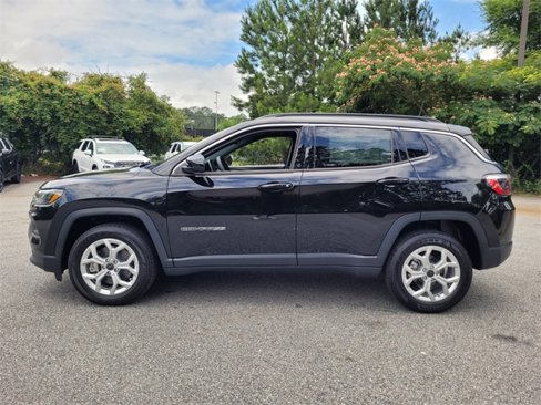 New 2025 Jeep Compass Latitude image 4
