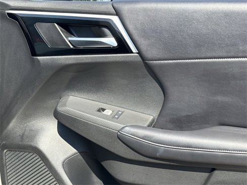 Used 2023 Mitsubishi Outlander SE image 28