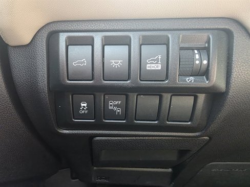 Used 2020 Subaru Ascent Limited w/ Technology Package image 31