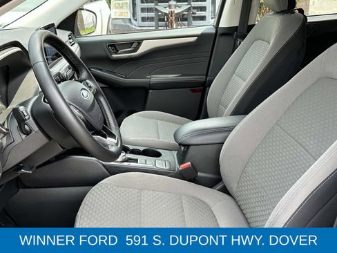 Used 2022 Ford Escape SE w/ Cold Weather Package image 11