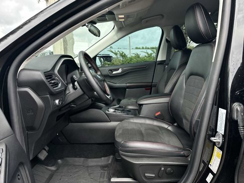 Used 2022 Ford Escape SEL w/ SEL Stealth AWD Package image 2